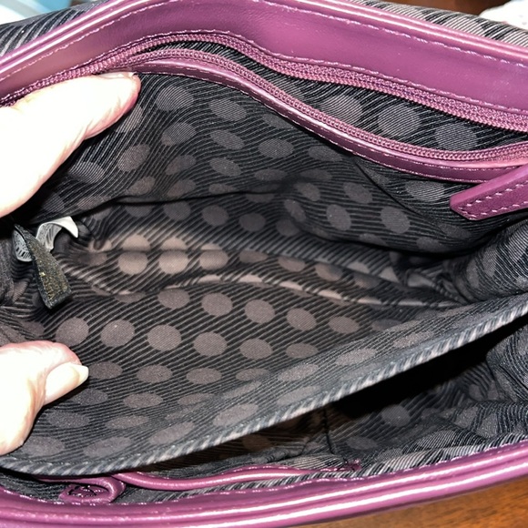 Vince Camuto   Shoulder/Crossbody bag, purple leather Quilted  goldtone hardware - Picture 15 of 17